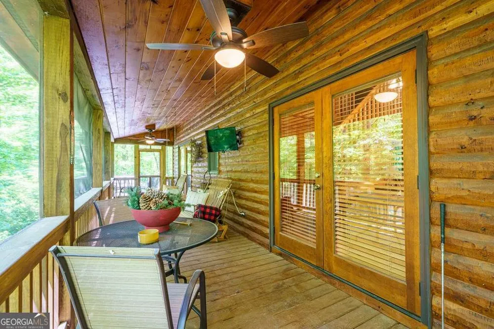 284 The Woods RD Mineral Bluff, GA 30559