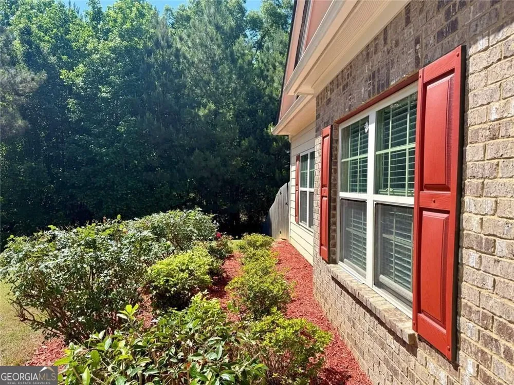 1109 Sandy Bank CT Auburn, GA 30011