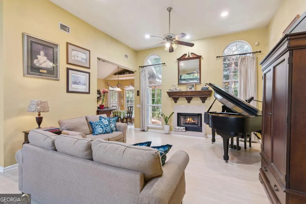 390 Harbor View DR Woodbine, GA 31569