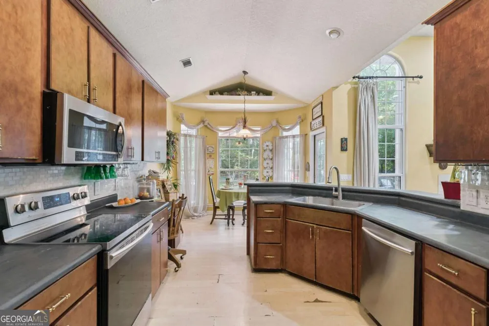 390 Harbor View DR Woodbine, GA 31569
