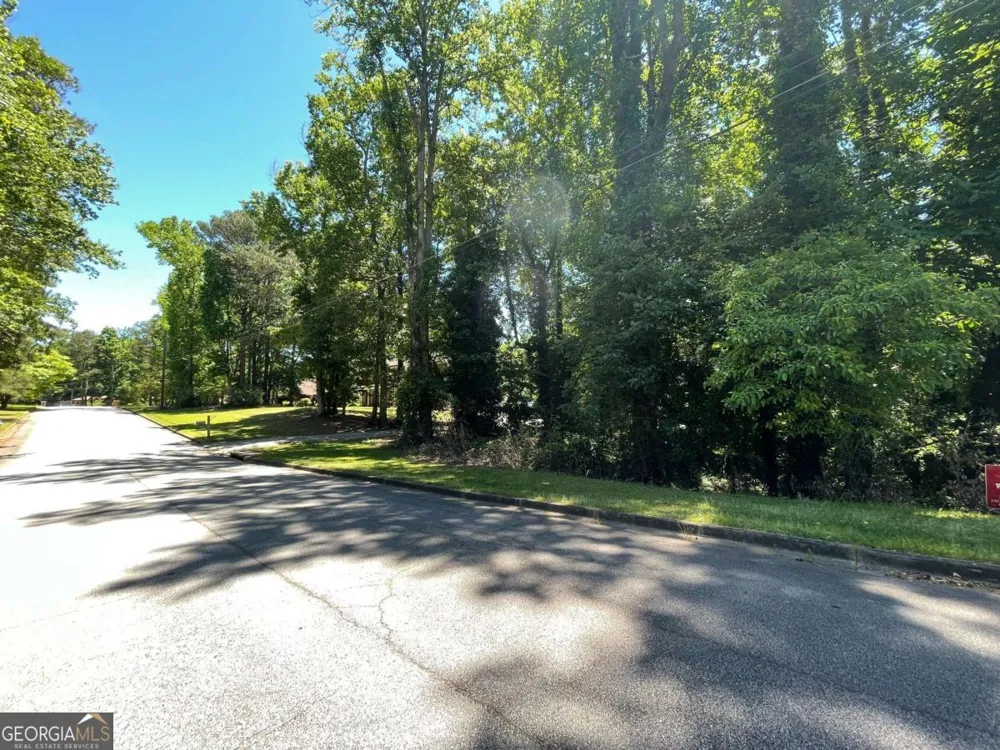6990 Oak Leaf DR Fairburn, GA 30213