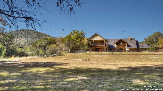 6454 Us Highway 83 Leakey, TX 78873