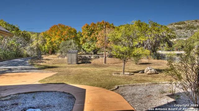 6454 Us Highway 83 Leakey, TX 78873