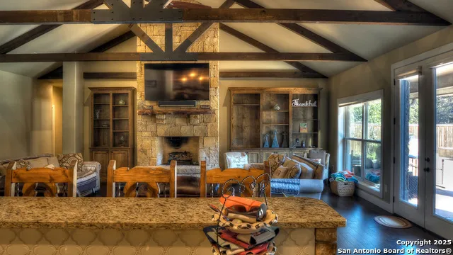 6454 Us Highway 83 Leakey, TX 78873