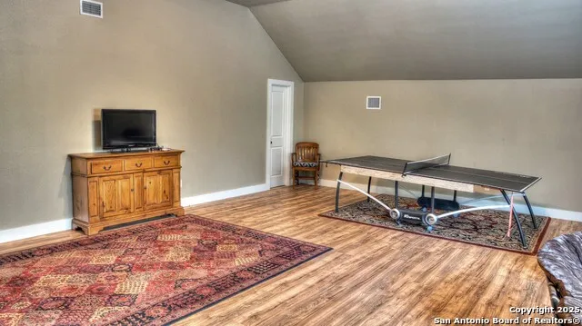 6454 Us Highway 83 Leakey, TX 78873
