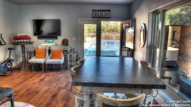 6454 Us Highway 83 Leakey, TX 78873