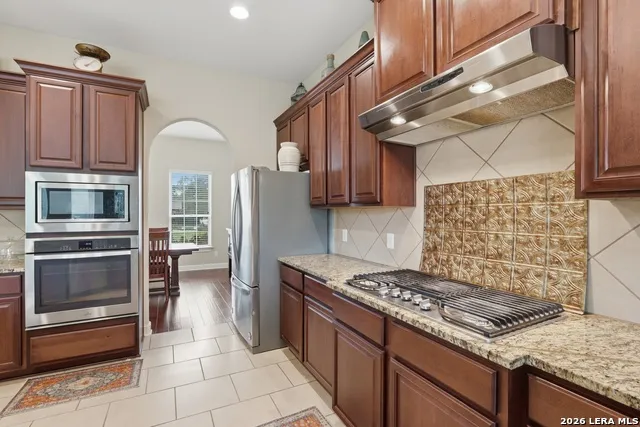 146 Sunrise Hill Castroville, TX 78009