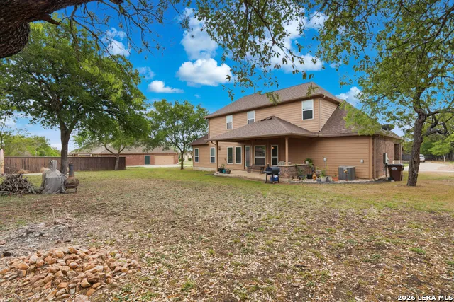 146 Sunrise Hill Castroville, TX 78009