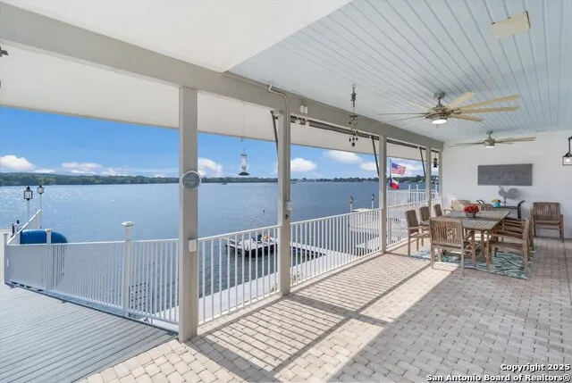 100 Waterway Kingsland, TX 78639