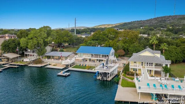 100 Waterway Kingsland, TX 78639