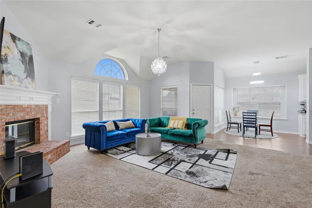 1700 Wylie Creek Drive DeSoto, TX 75115