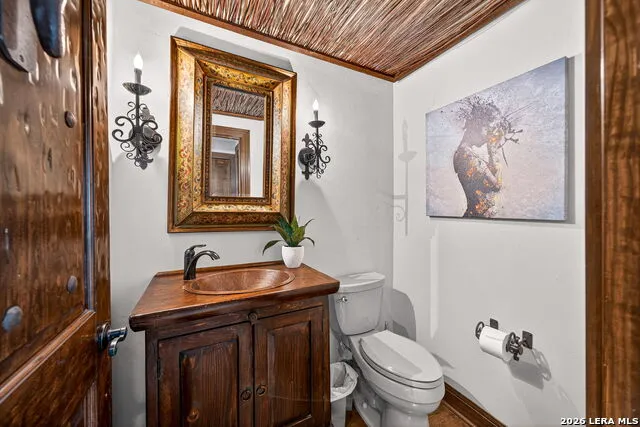 1022 Navarro #404 San Antonio, TX 78205