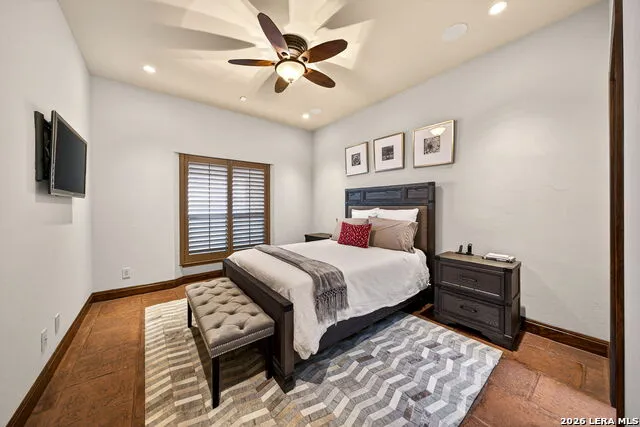 1022 Navarro #404 San Antonio, TX 78205