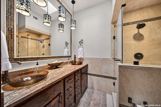 1022 Navarro #404 San Antonio, TX 78205