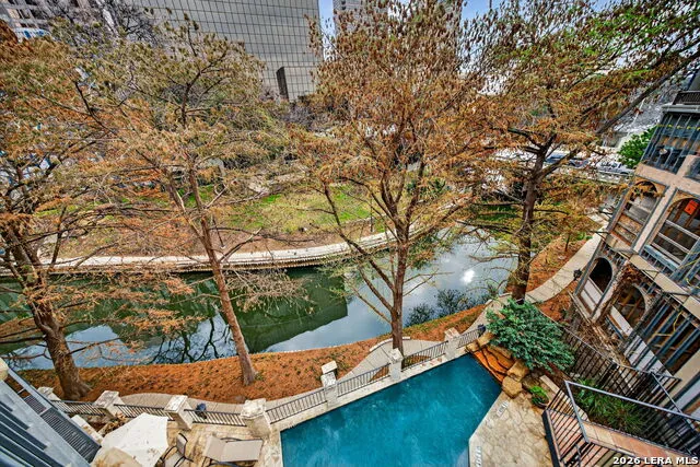 1022 Navarro #404 San Antonio, TX 78205