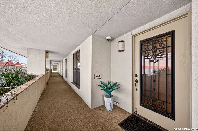 1022 Navarro #404 San Antonio, TX 78205