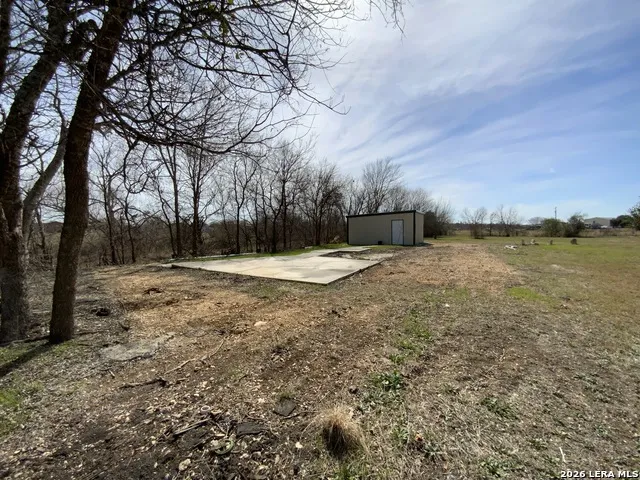 946 Country Lane Marion, TX 78124