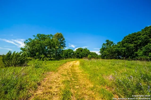 8623 Huber Road Seguin, TX 78155