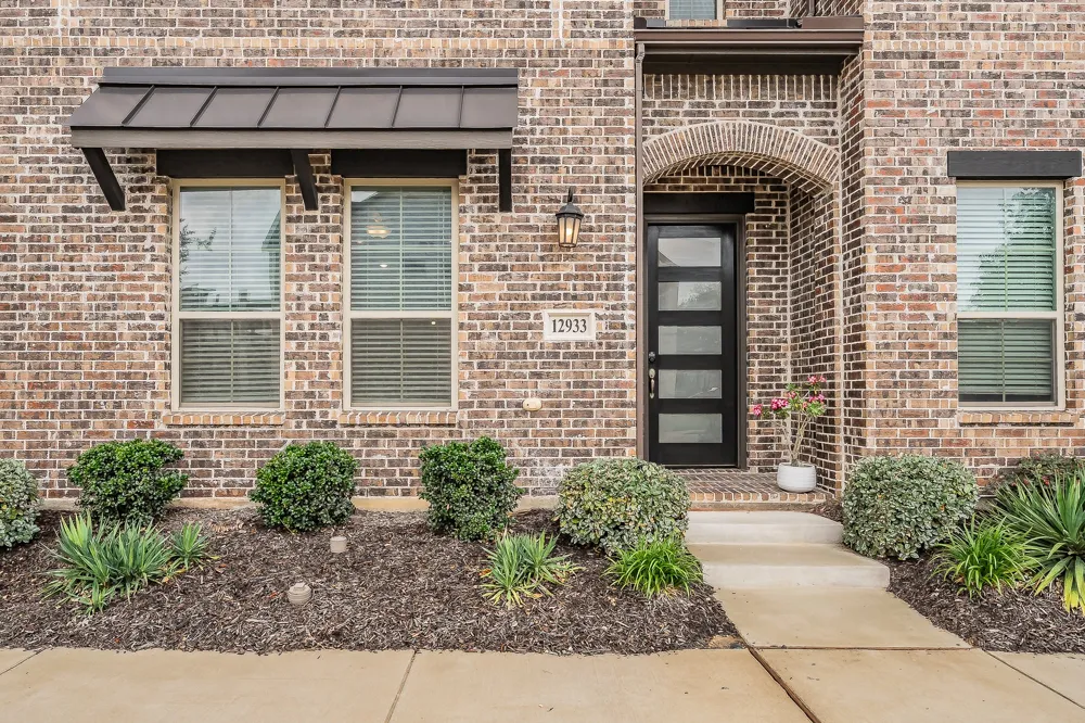 12933 Couture Drive Farmers Branch, TX 75234