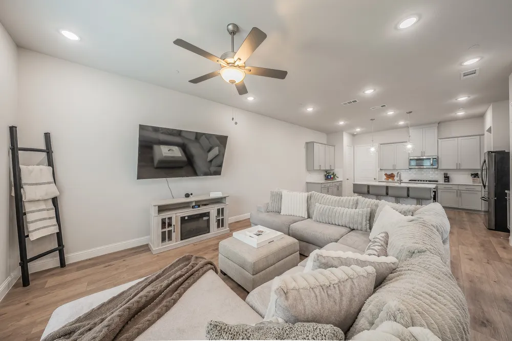 12933 Couture Drive Farmers Branch, TX 75234