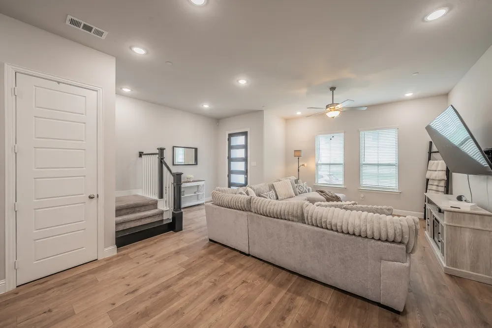 12933 Couture Drive Farmers Branch, TX 75234