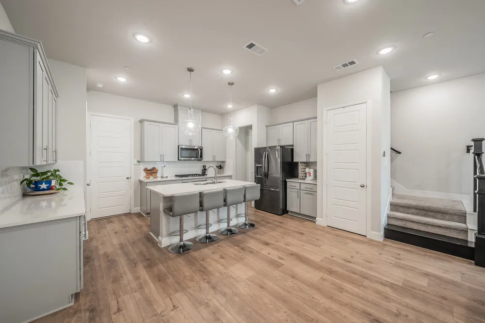 12933 Couture Drive Farmers Branch, TX 75234