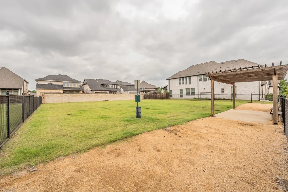 12933 Couture Drive Farmers Branch, TX 75234