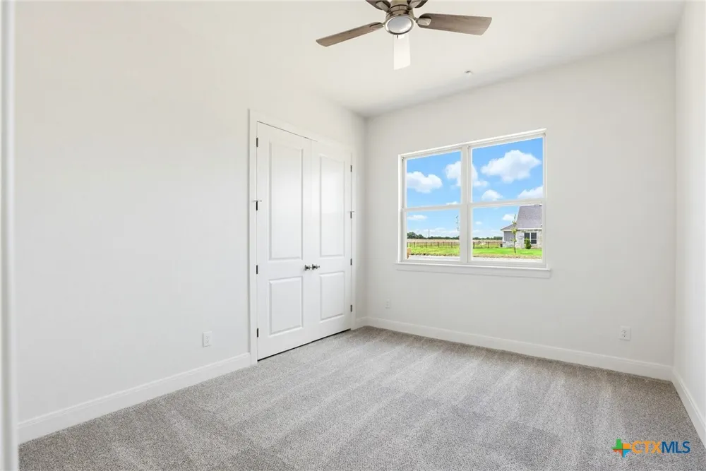 313 Farmhouse Drive Marion, TX 78124