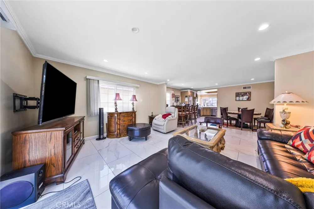 814 E Sandpoint Court Carson, CA 90746