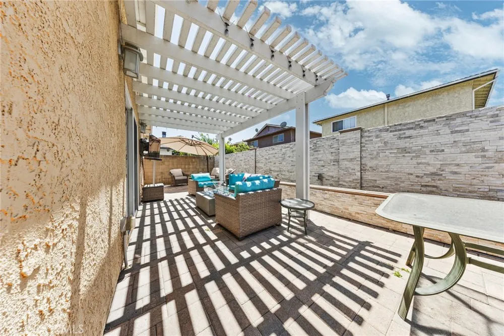 814 E Sandpoint Court Carson, CA 90746