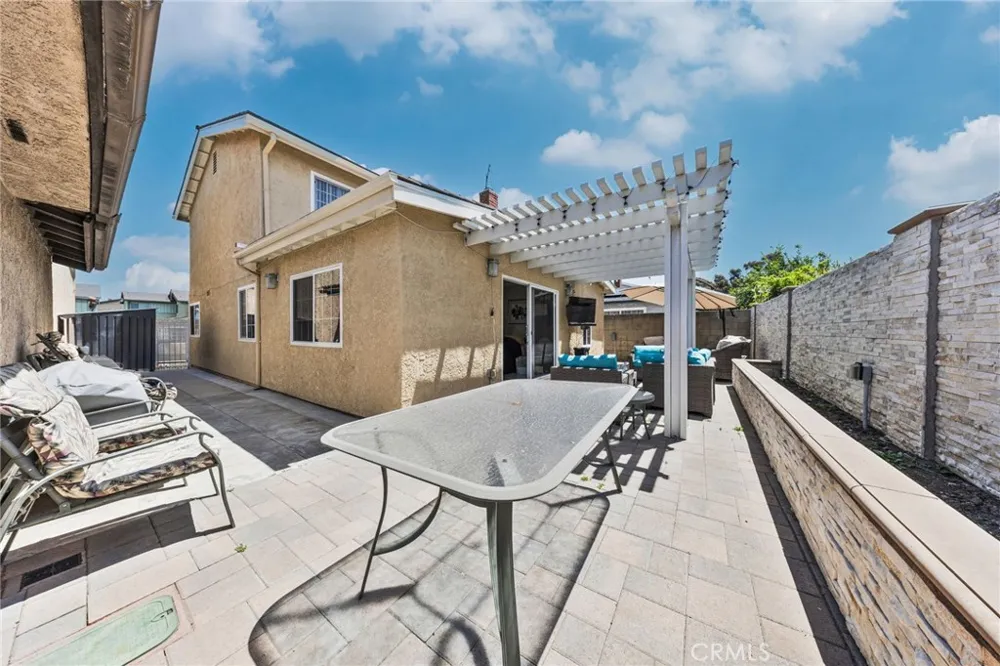 814 E Sandpoint Court Carson, CA 90746