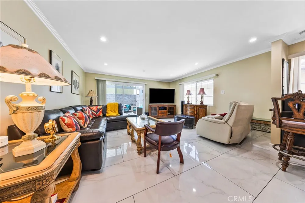 814 E Sandpoint Court Carson, CA 90746