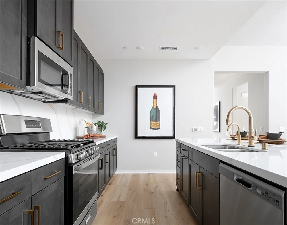 18196 Aerie Way Canyon Country, CA 91350