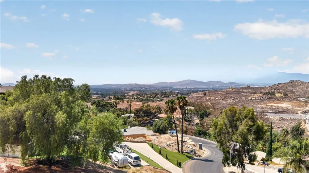 20254 Westpoint Dr. Riverside, CA 92507