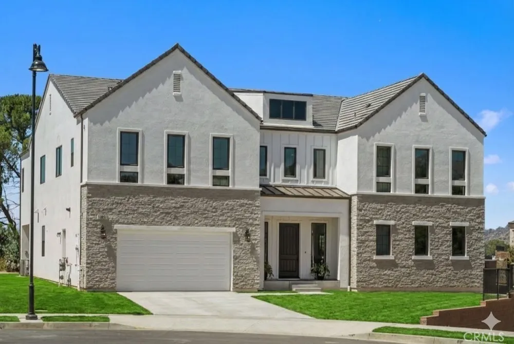 11091 Woodcrest Court Chatsworth, CA 91311