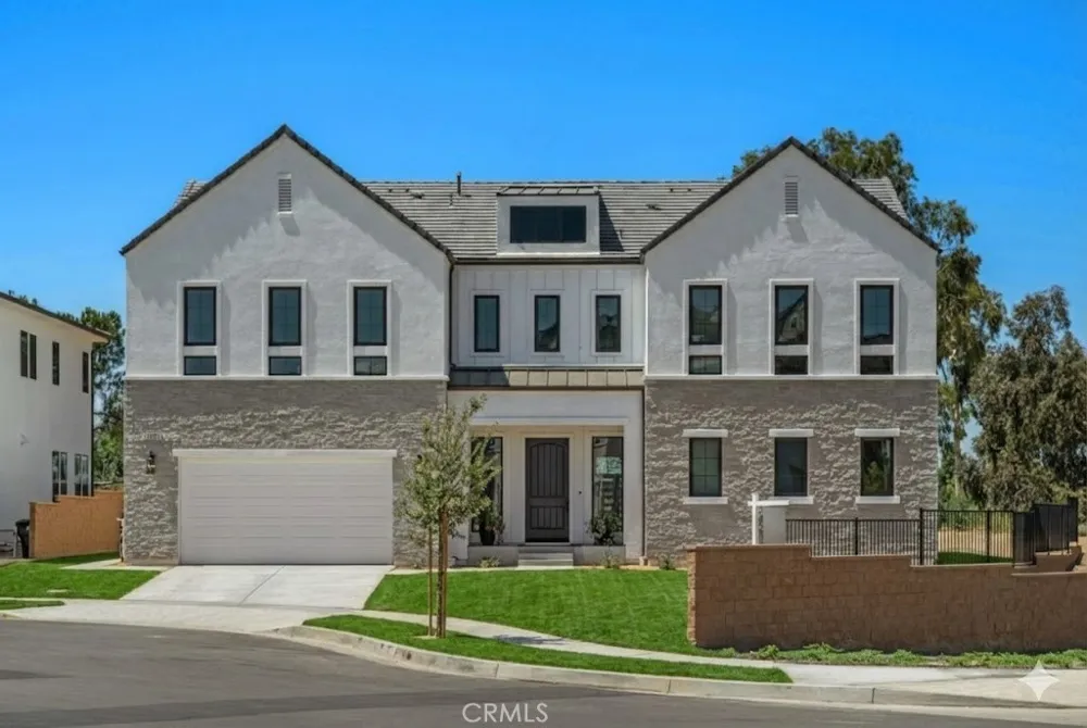 11091 Woodcrest Court Chatsworth, CA 91311