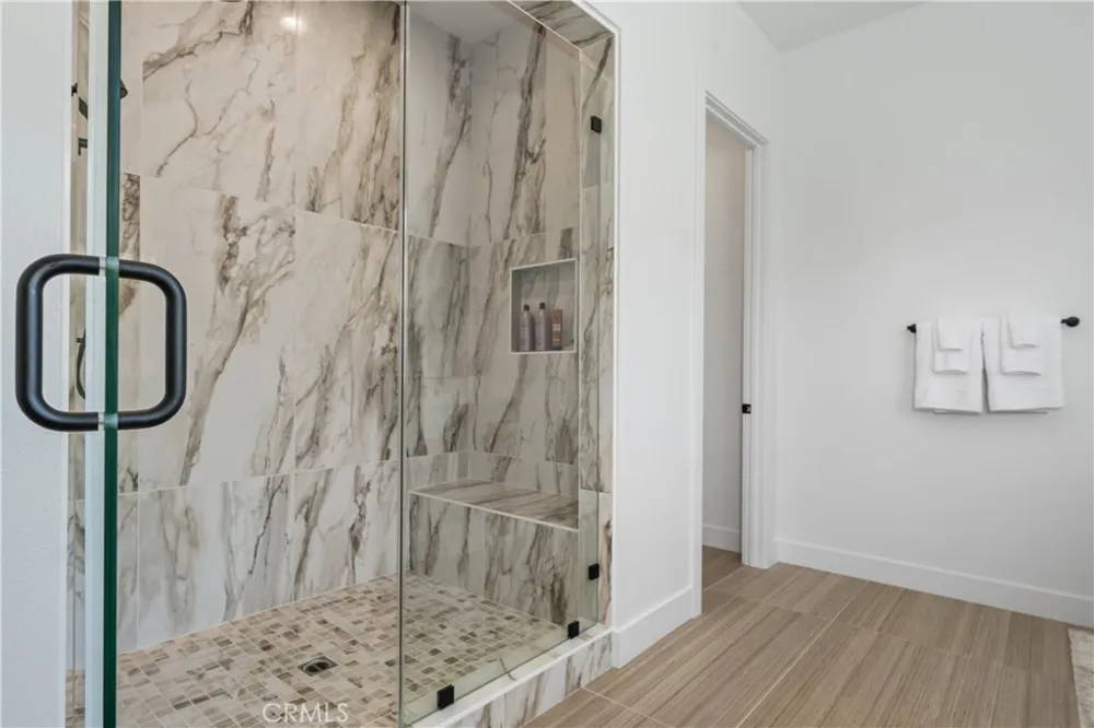 11091 Woodcrest Court Chatsworth, CA 91311
