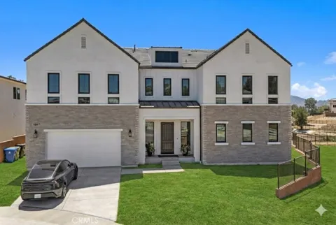 11091 Woodcrest Court
