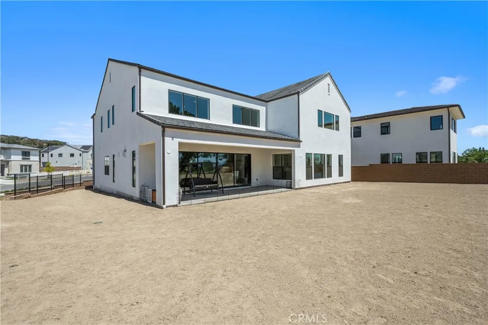 11091 Woodcrest Court Chatsworth, CA 91311