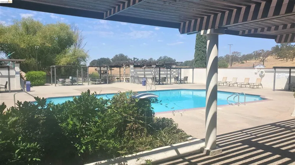 5448 Arbolada DR La Grange, CA 95329