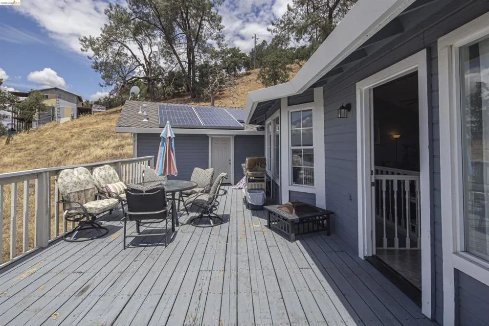 5448 Arbolada DR La Grange, CA 95329