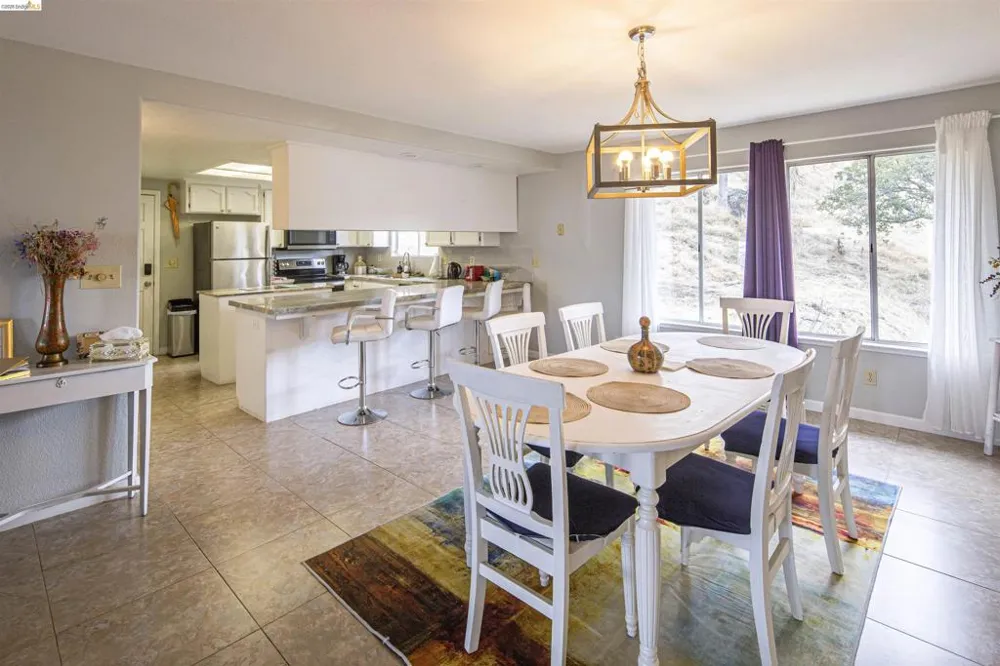 5448 Arbolada DR La Grange, CA 95329
