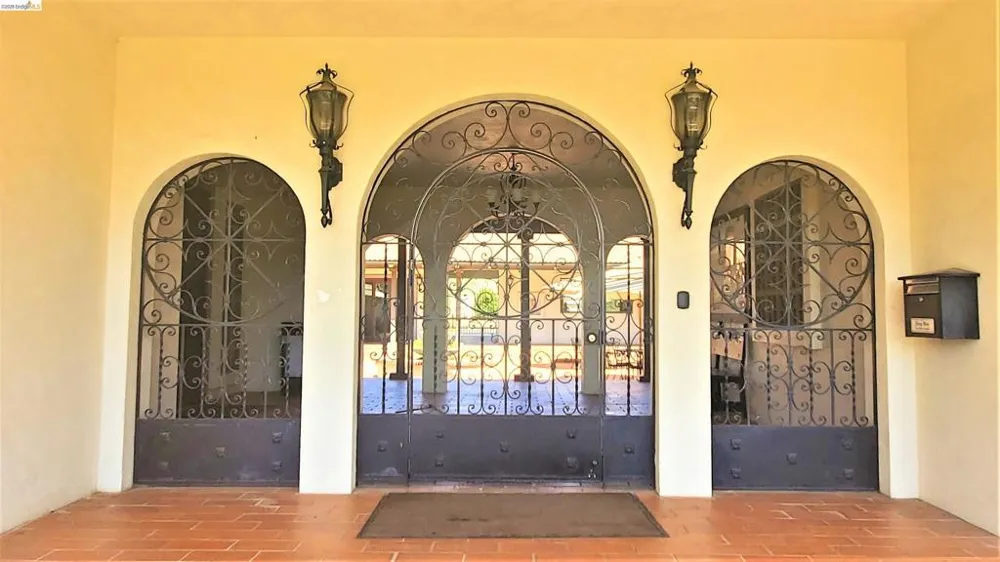 5448 Arbolada DR La Grange, CA 95329