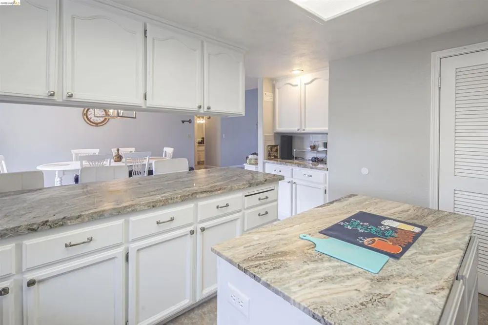 5448 Arbolada DR La Grange, CA 95329