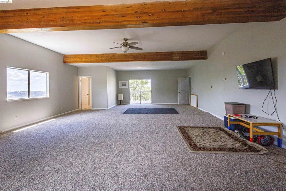 5448 Arbolada DR La Grange, CA 95329