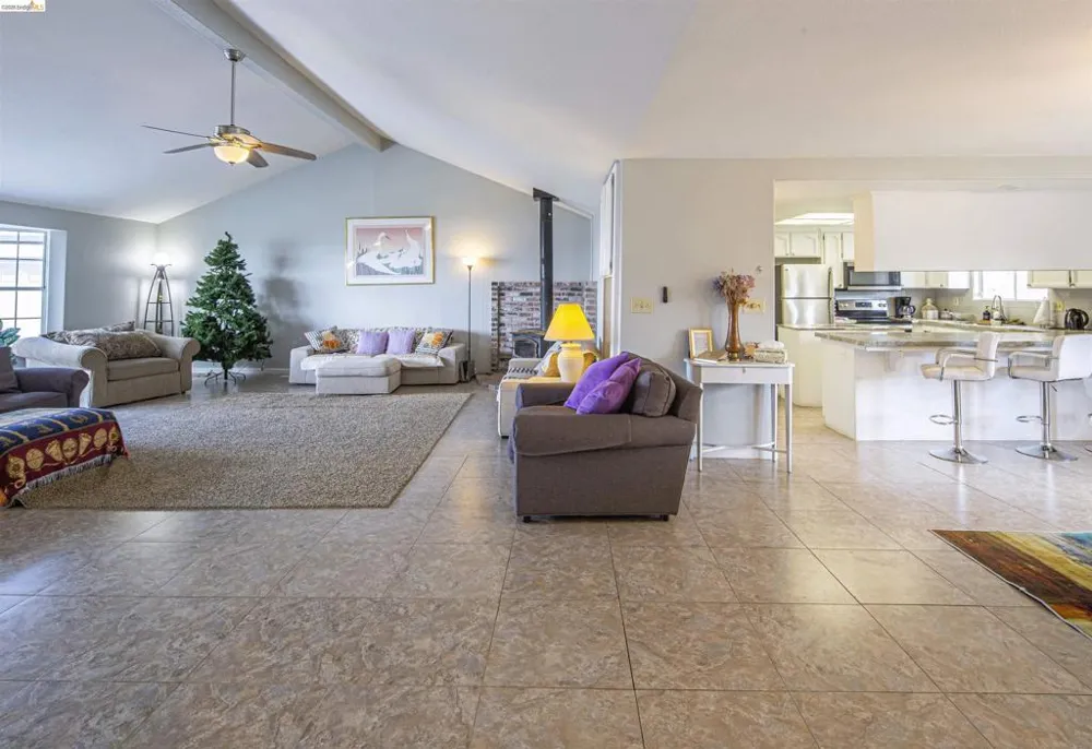 5448 Arbolada DR La Grange, CA 95329