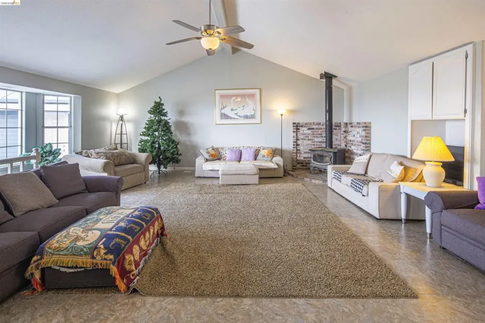 5448 Arbolada DR La Grange, CA 95329