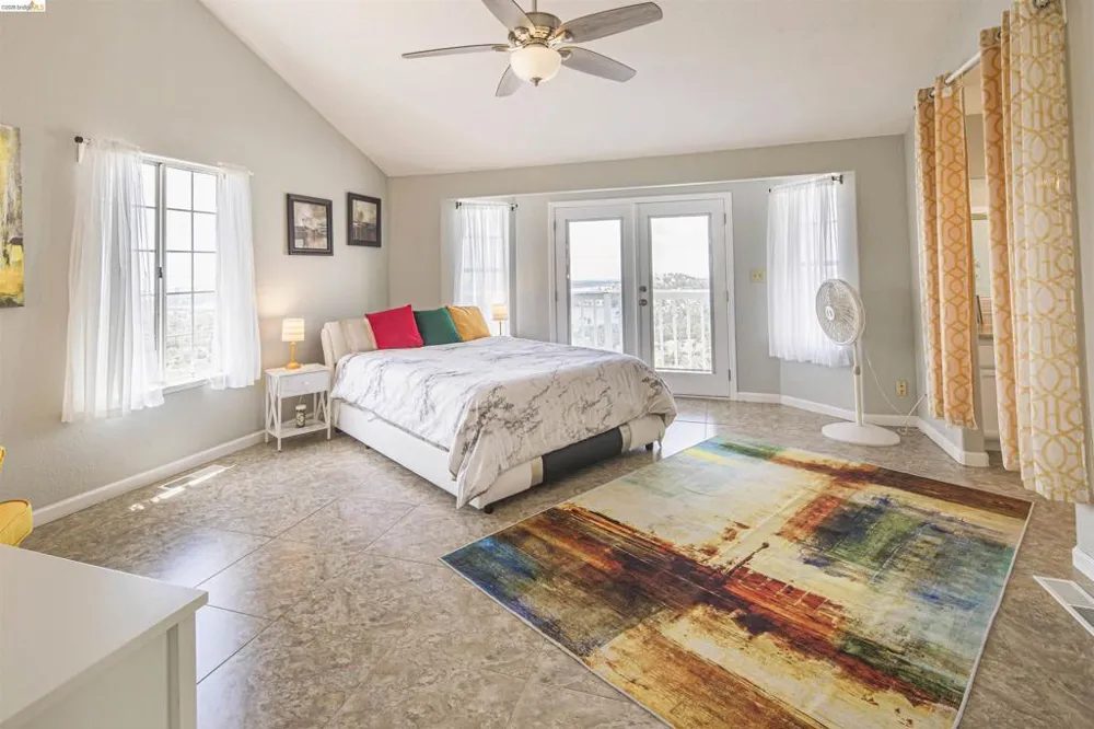 5448 Arbolada DR La Grange, CA 95329