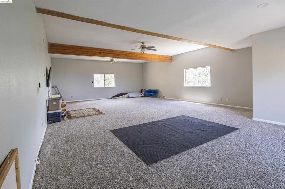 5448 Arbolada DR La Grange, CA 95329