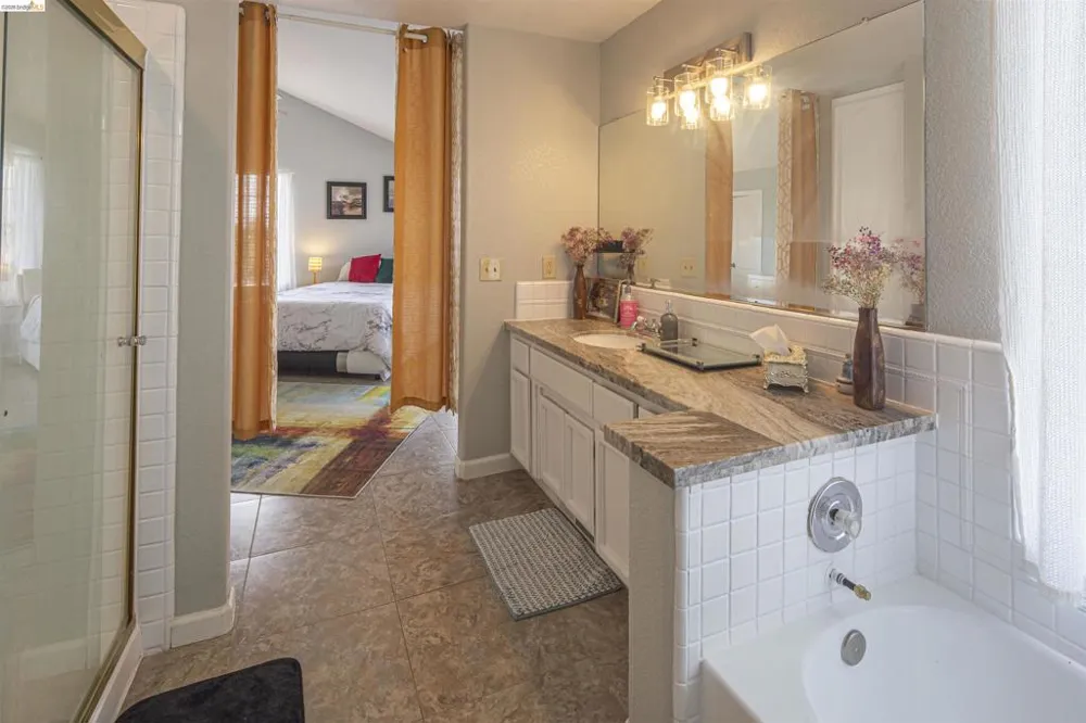 5448 Arbolada DR La Grange, CA 95329